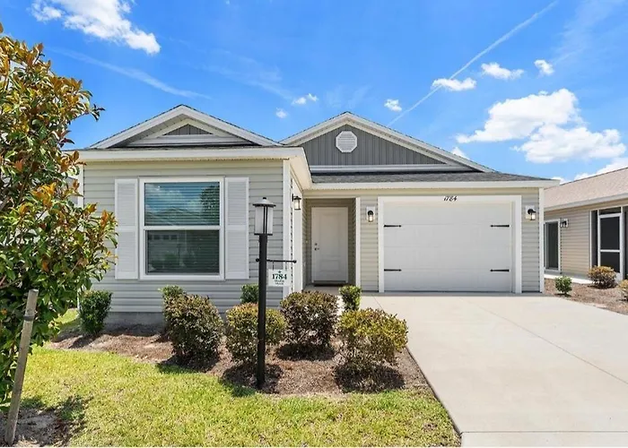 Designers 3Br In The Villages With Four Seaters Golfcart King Bed