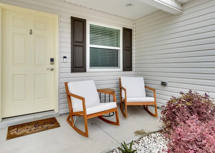 The Villages Home W/ Golf Cart & Community Pools!